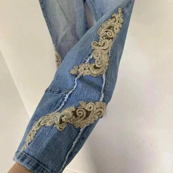 Light wash flare jeans with lace embellishments. - Picture 3 of 5